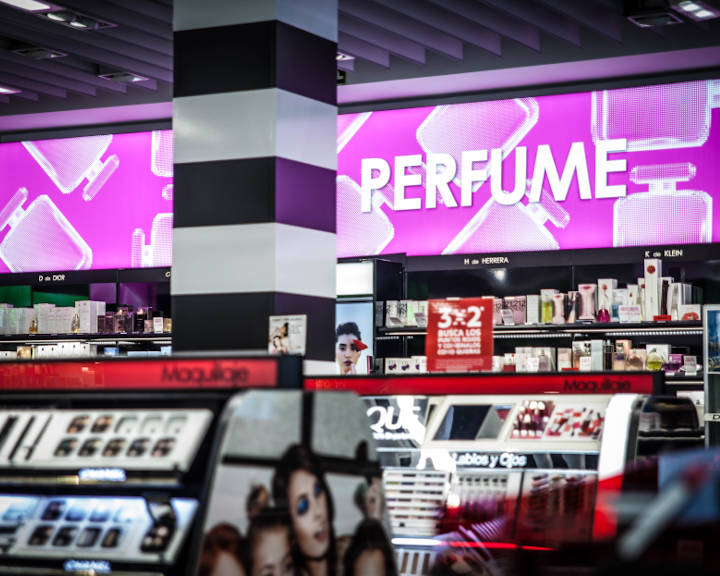 Giant digital display for Sephora