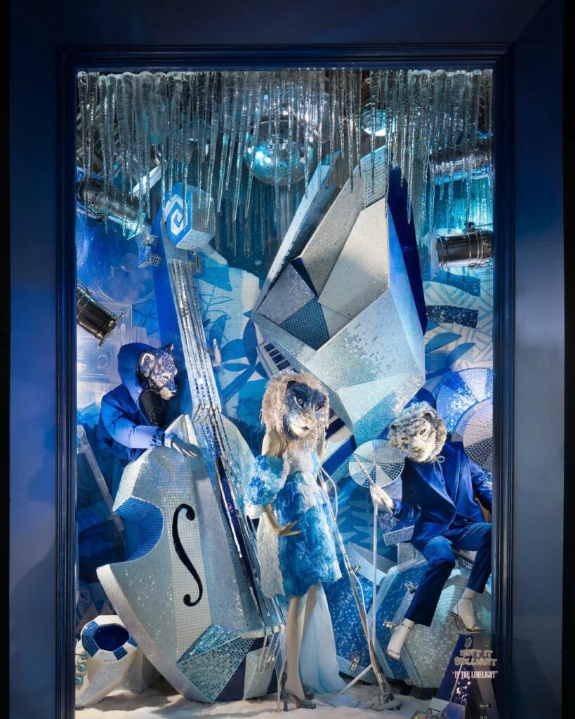 Bergdorf Goodmang window display based on glitter and silver. 